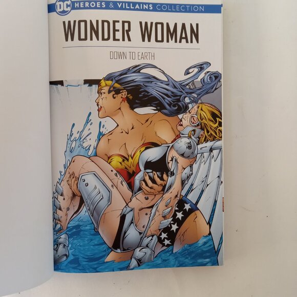 Lot Wonder Woman Year One - DC Comics Heroes & Villains Graphic Novel Collection - Picture 13 of 15